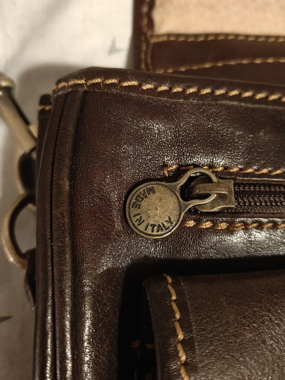 Classic Italian Brown Leather Messenger Briefcase Bag